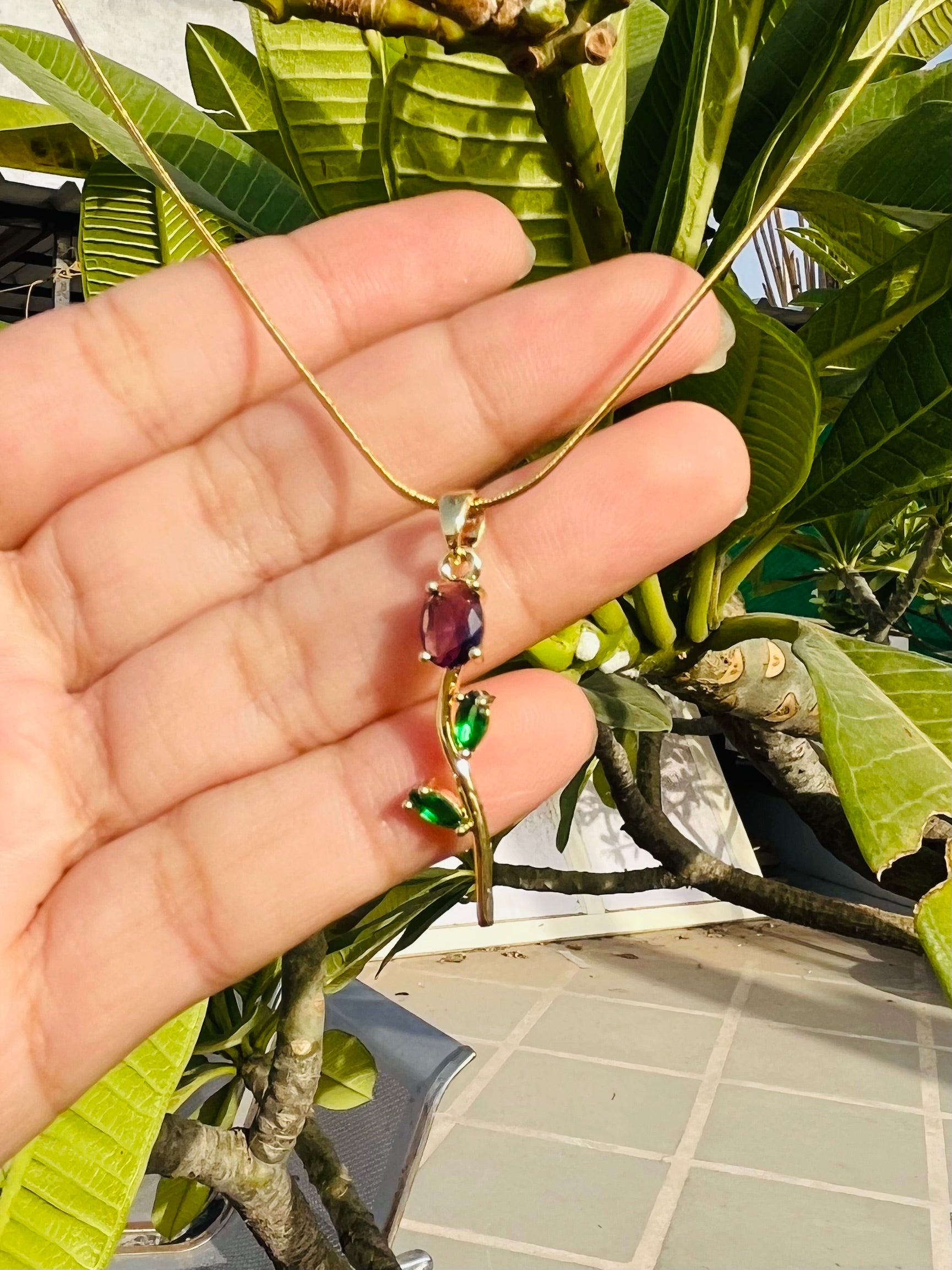 Crystal wine Tulip Necklace