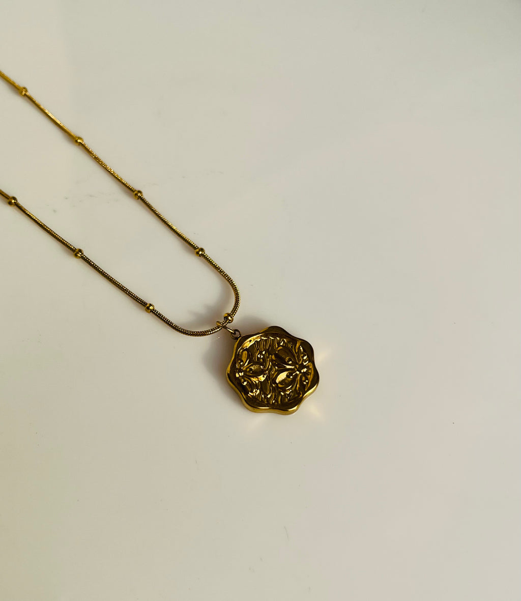 Vintage Bloom Medallion Necklace