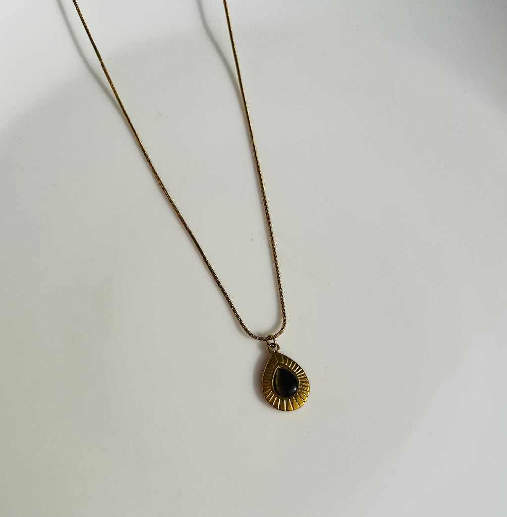 VIntage teardrop stone pendent
