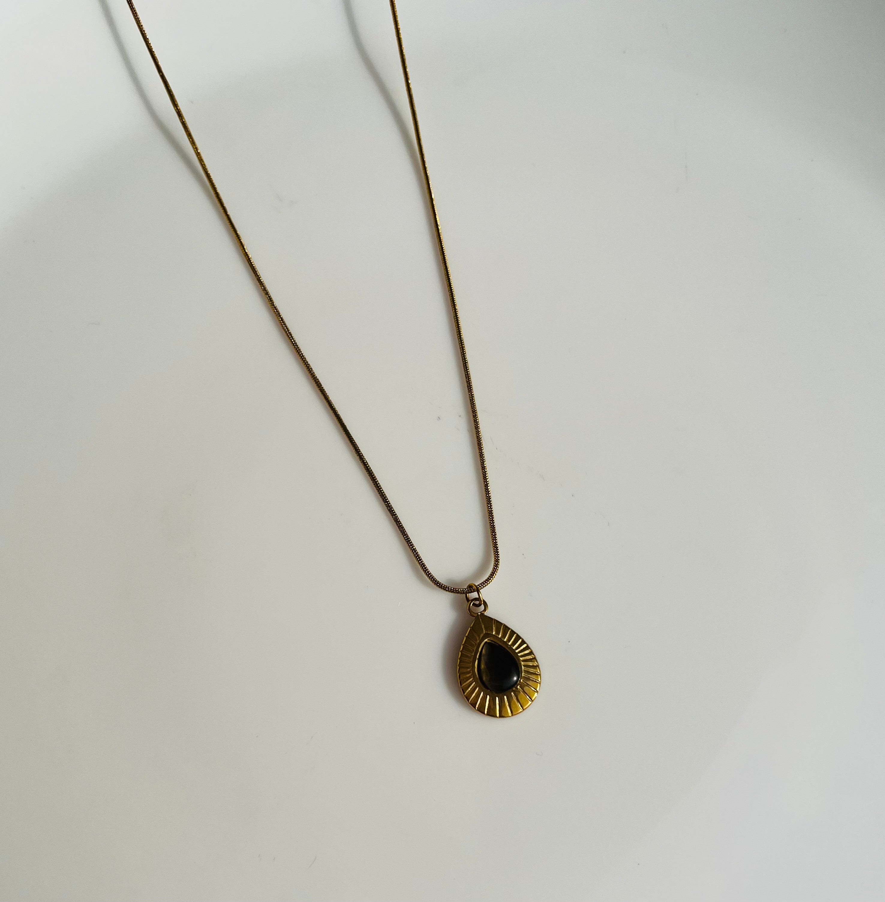 VIntage teardrop stone pendent