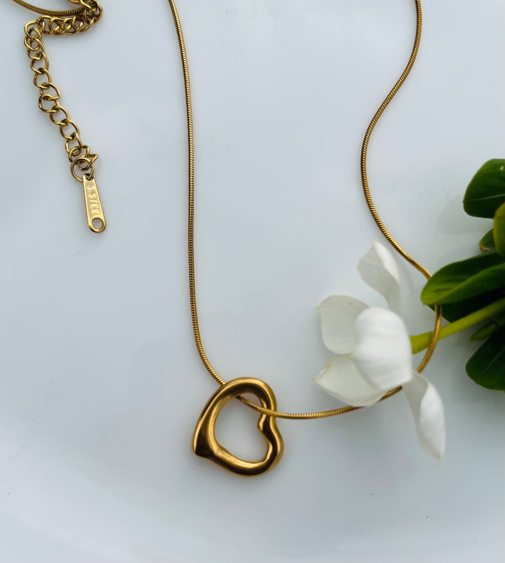 Golden Heart Loop Necklace
