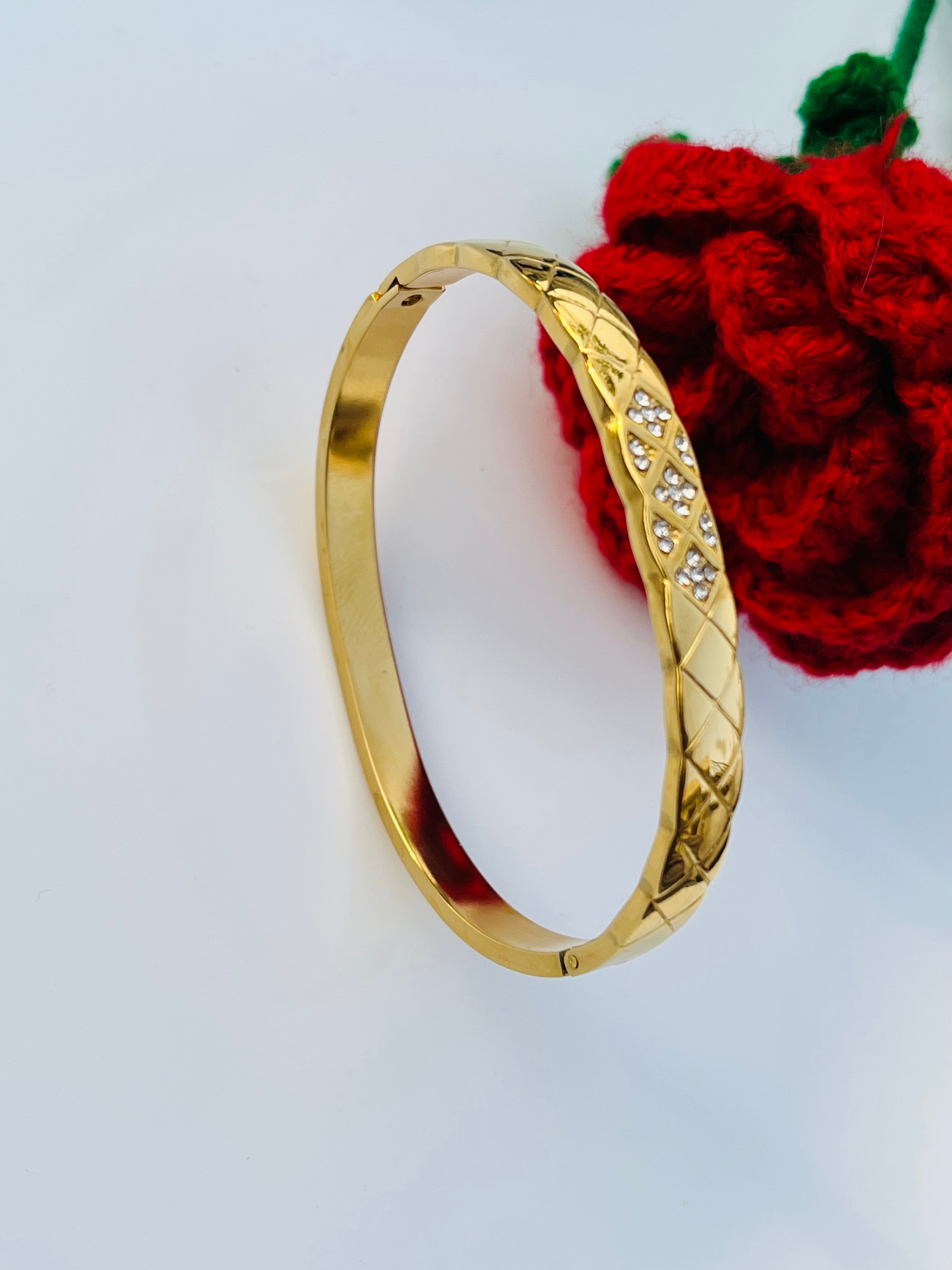 Luxury Gold Crystal Bangle Bracelet for Women