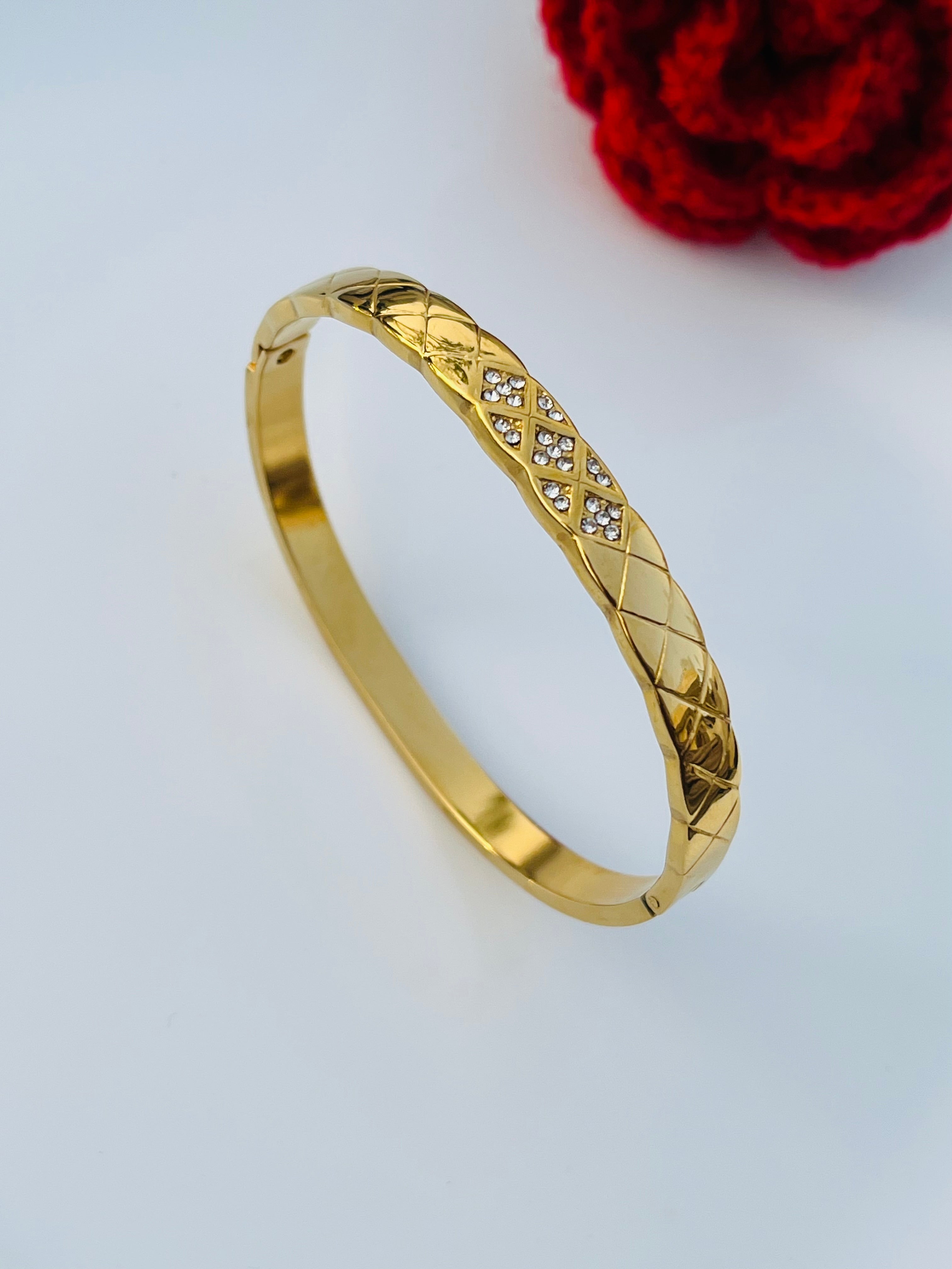 Luxury Gold Crystal Bangle Bracelet for Women