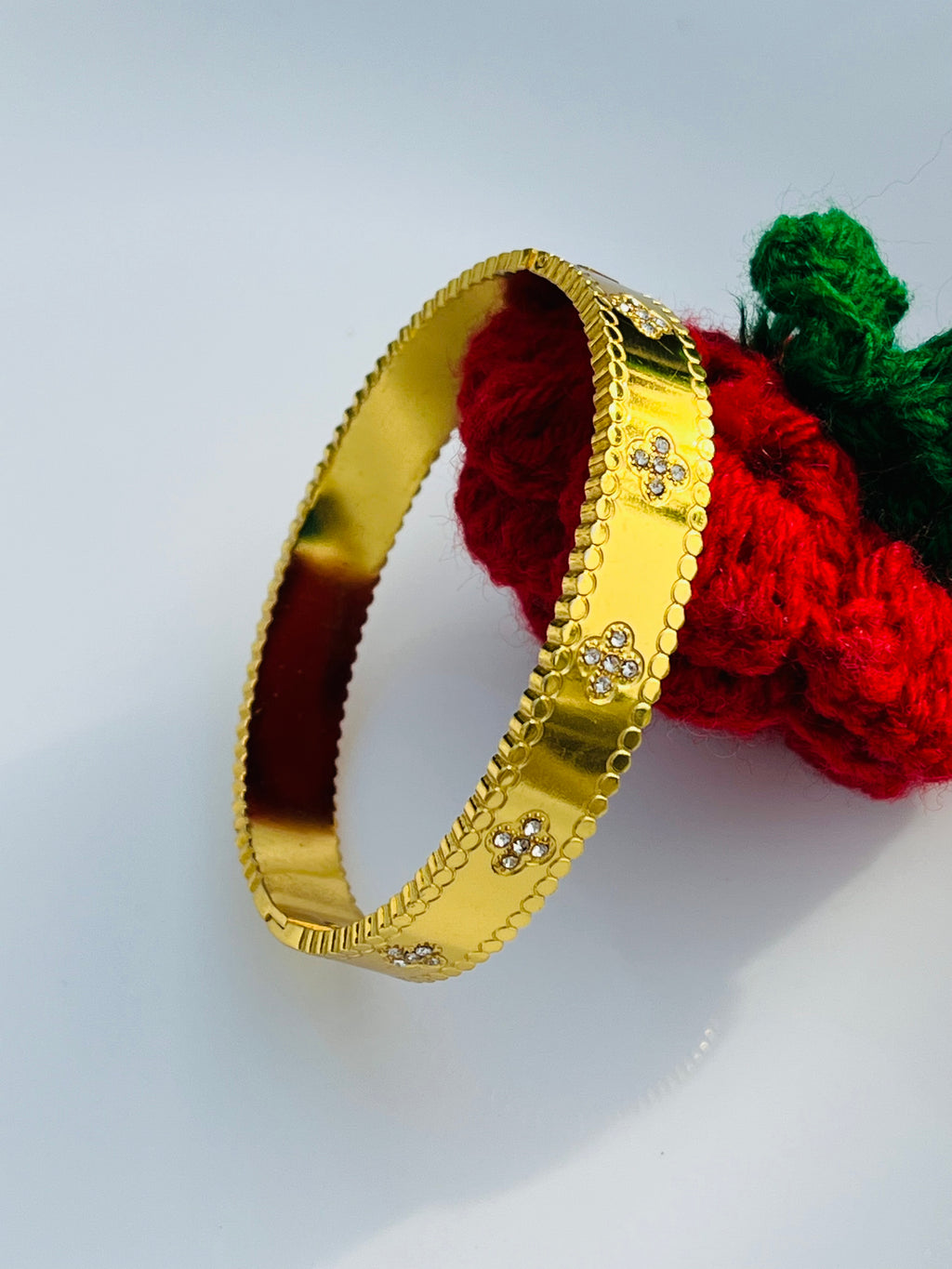 Crystal Clover Gold Bangle