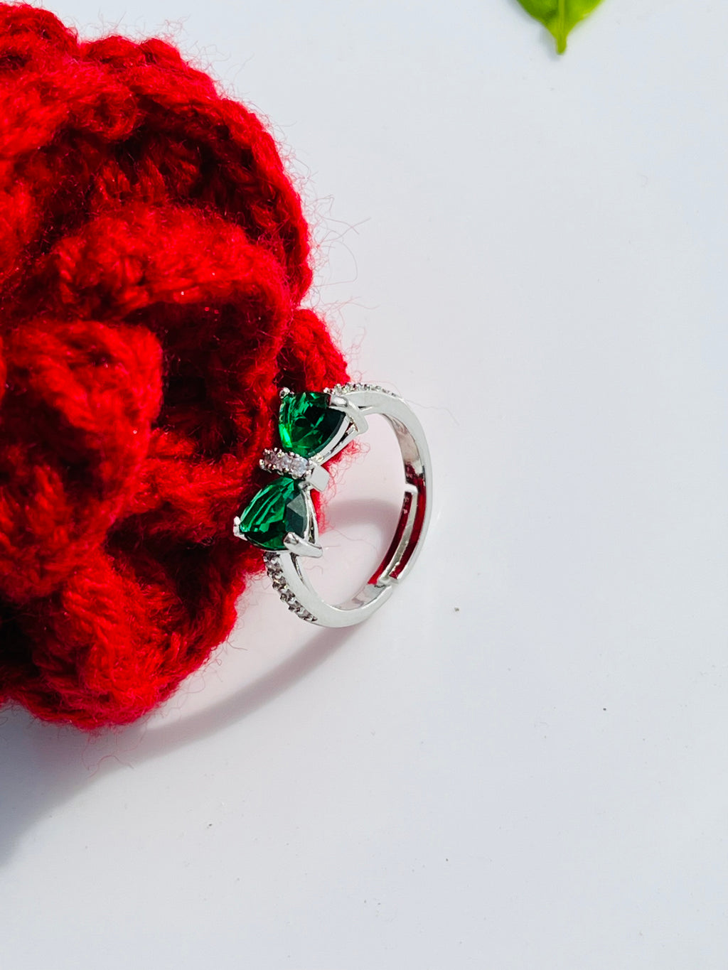 Sparle Elegance Green Bow Adjustable Ring