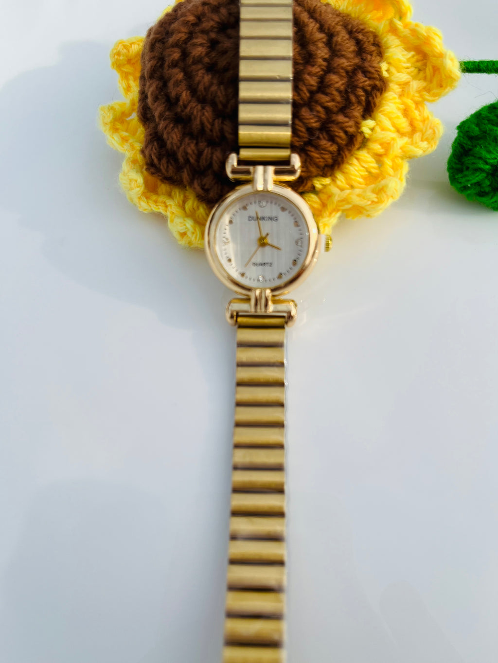 Vintage Gold Round Dial Watch