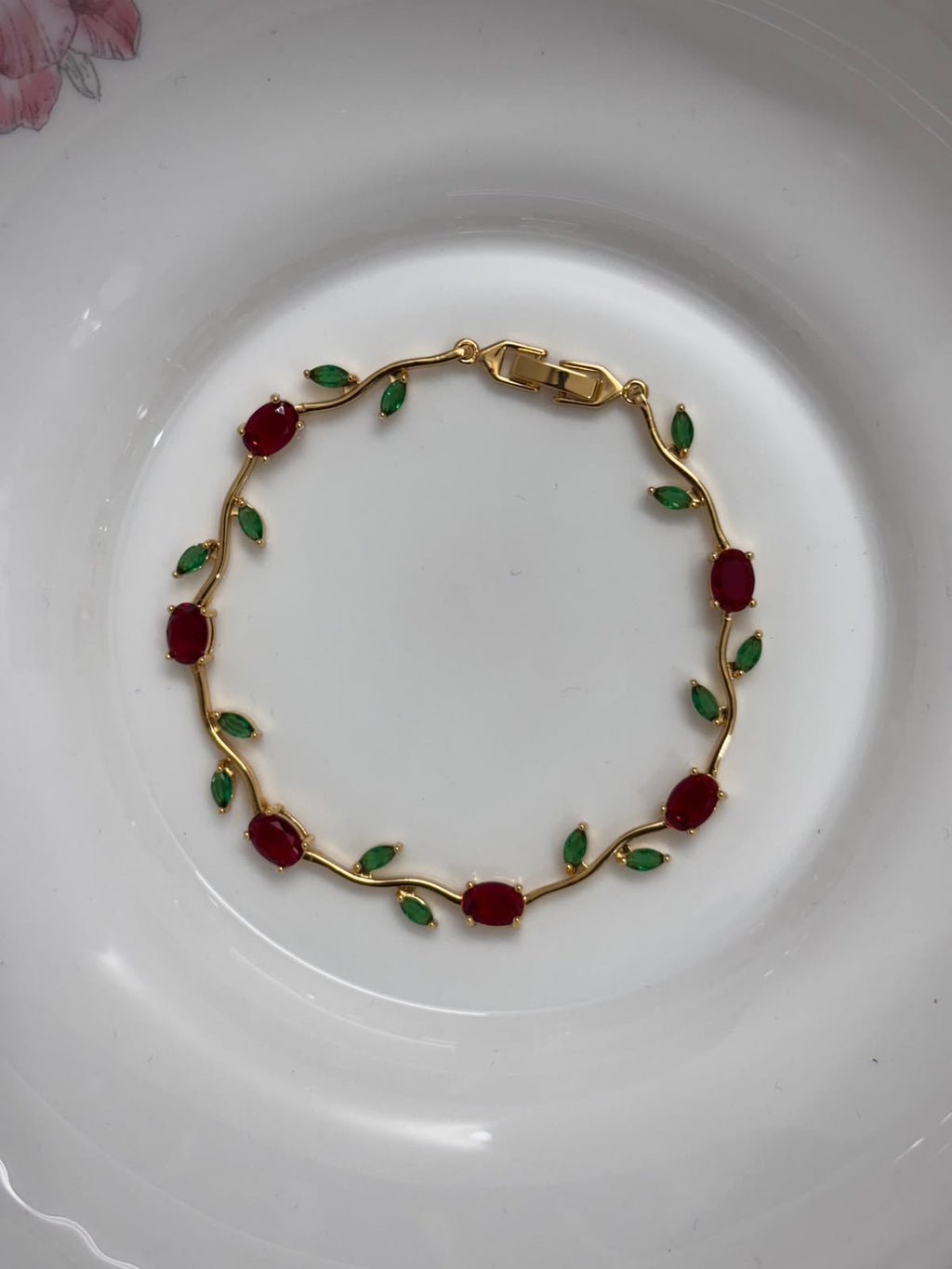Red with Green Leaves Tulip Braclet