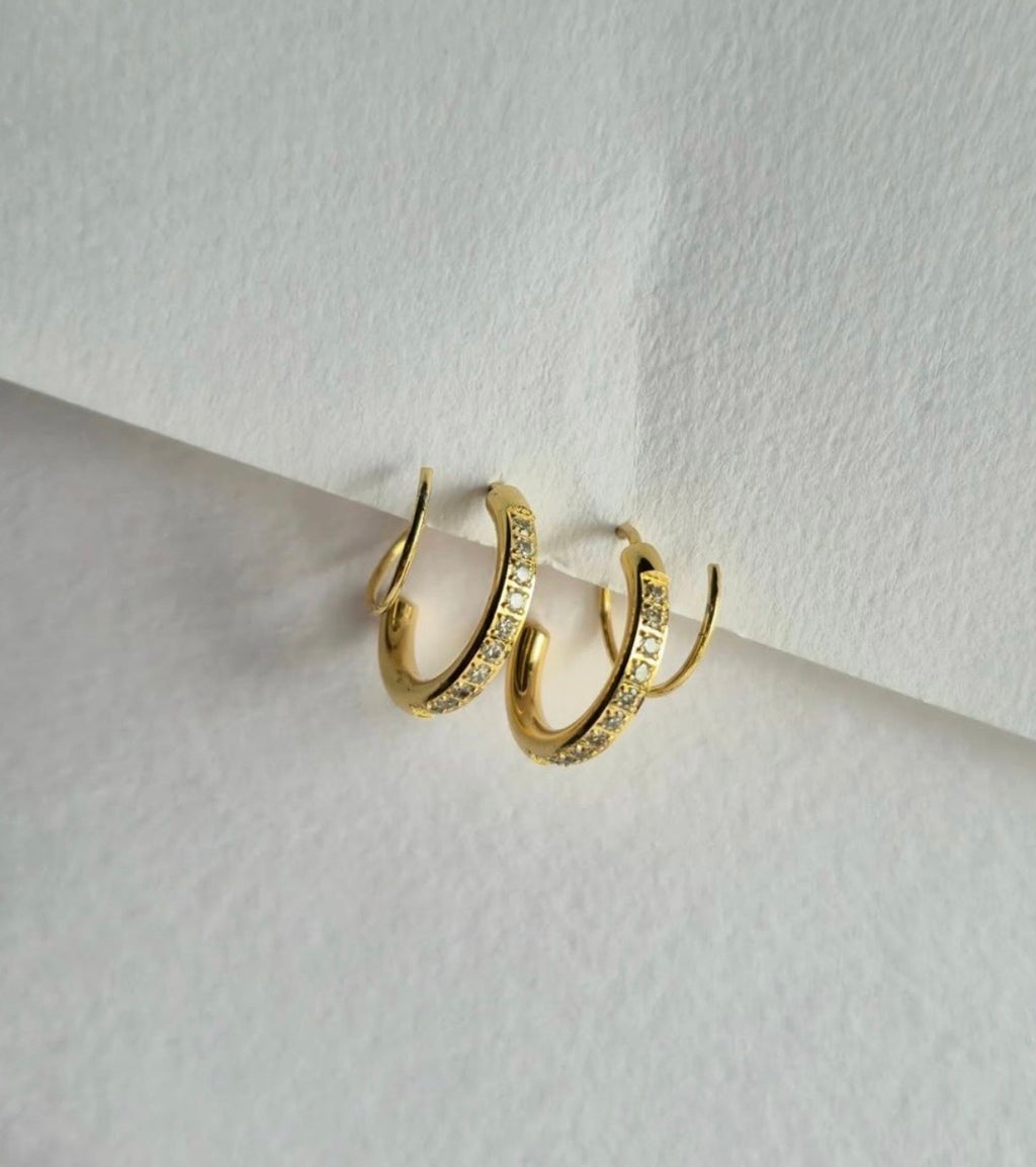 Double twisted earing