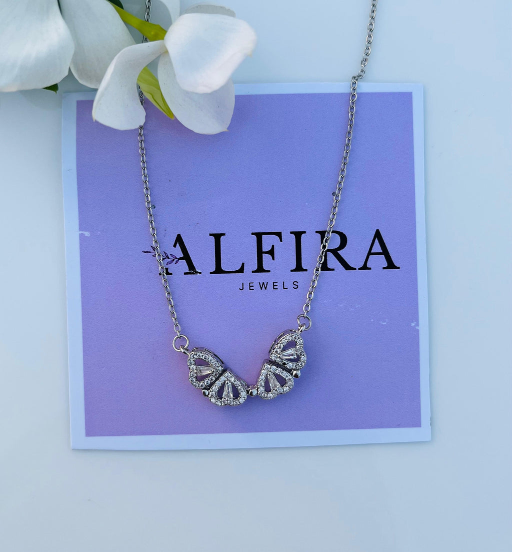 Zirconia Heart Magnetic Clover Pendant