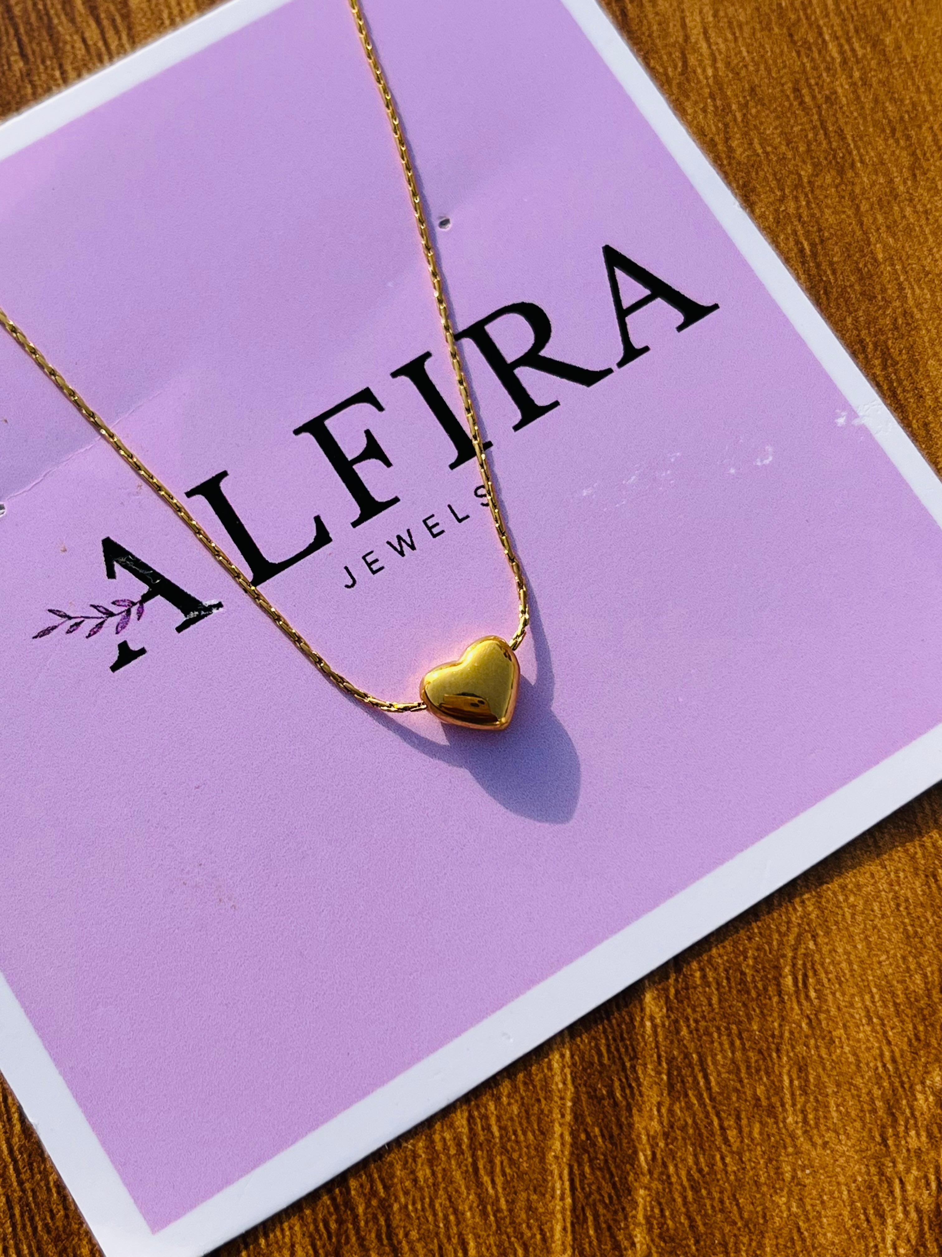 Little heart charm necklace