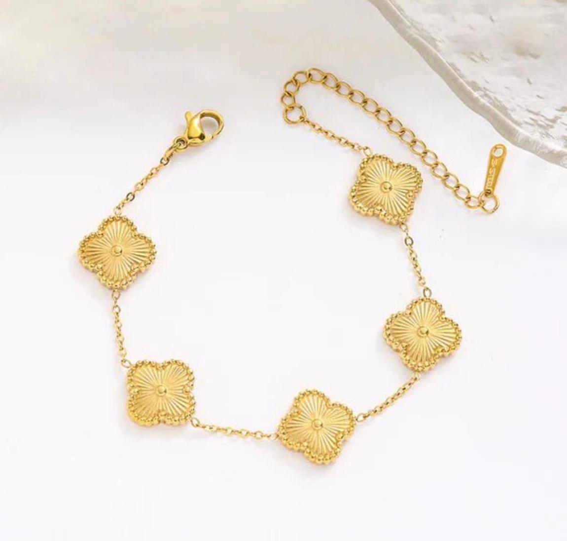 Royal Gold Clover Bracelet
