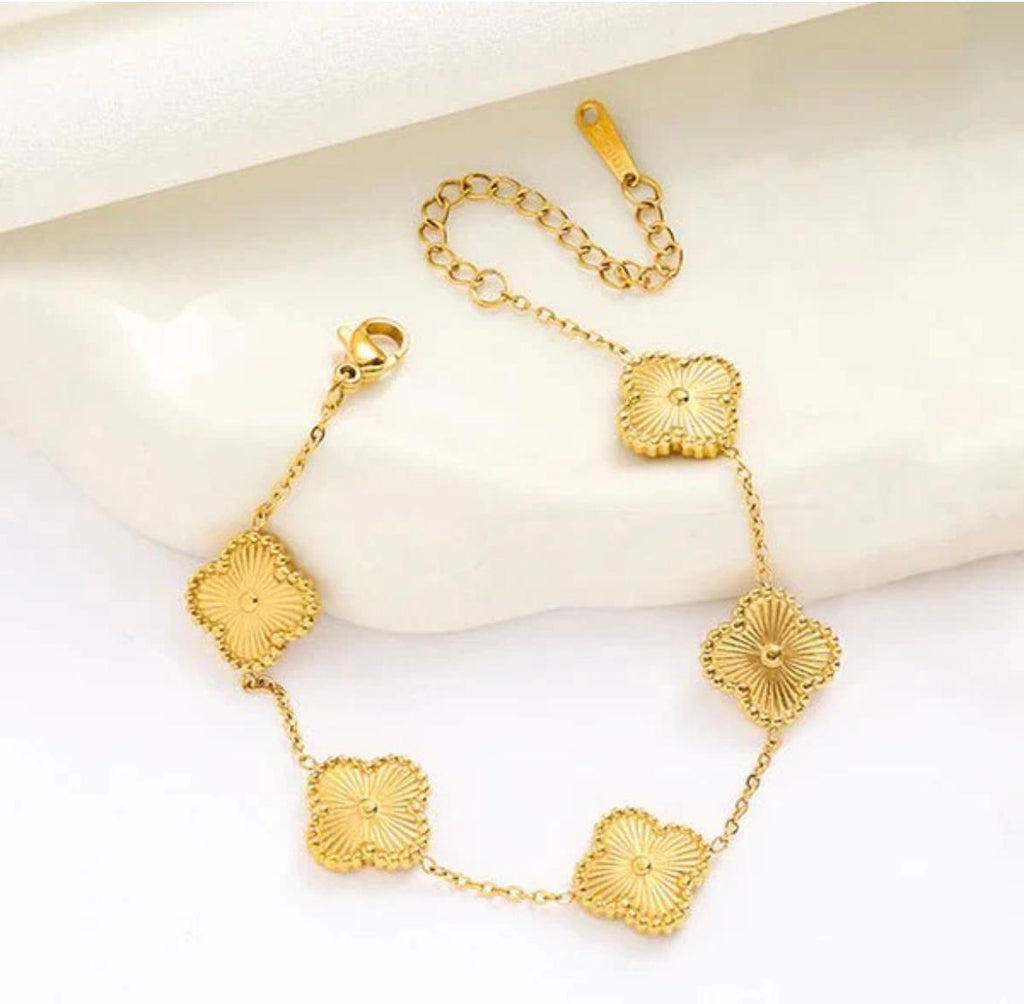 Royal Gold Clover Bracelet